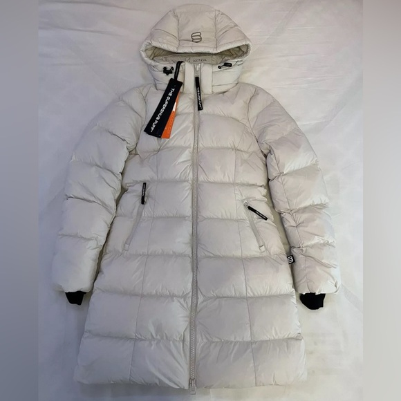 New Aritzia Supersnug Puff Mid - Picture 1 of 9